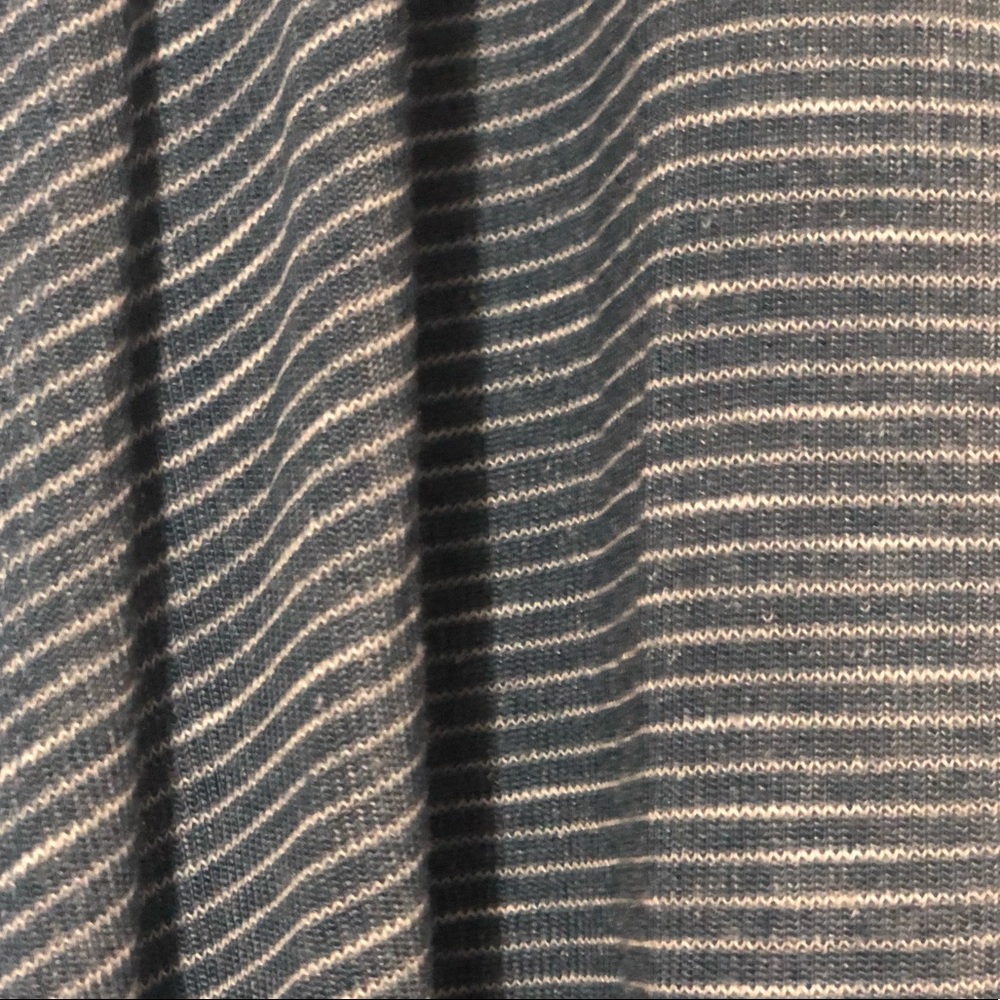 LuLaroe Sarah - Picture 3 of 3